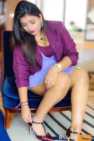 Hot Girl in Thane